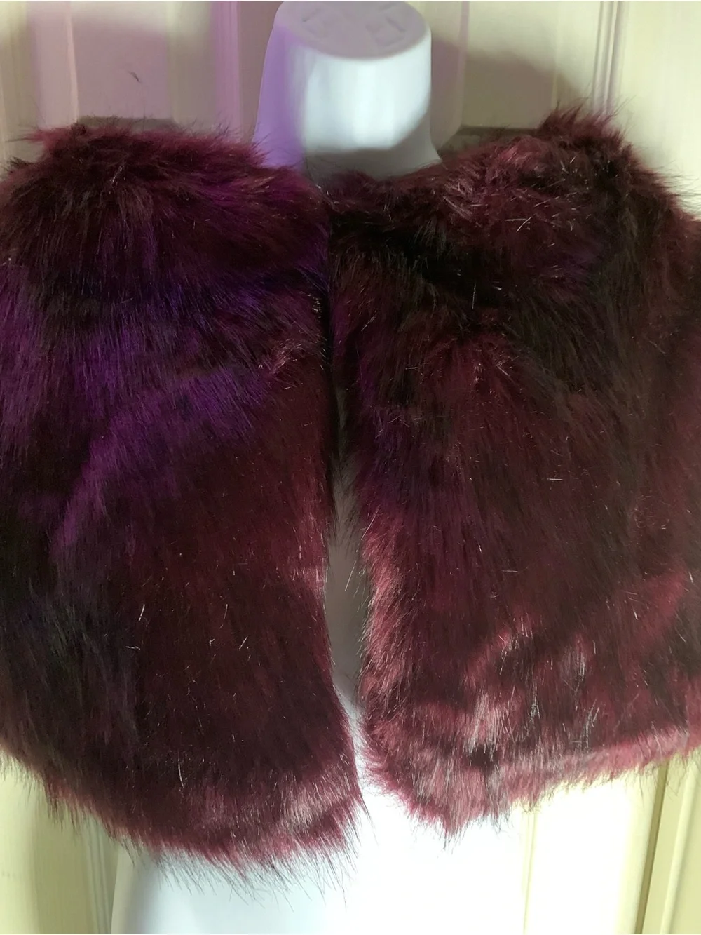 Laundry by Design Faux Fur Shoulder Capelet in Burgundy